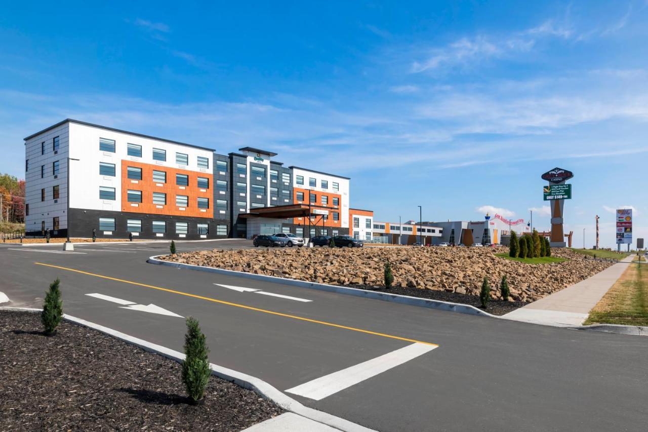 Quality Hotel & Conference Centre Edmundston Exterior photo