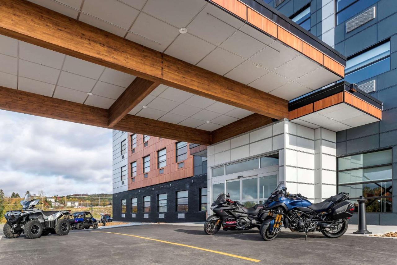 Quality Hotel & Conference Centre Edmundston Exterior photo