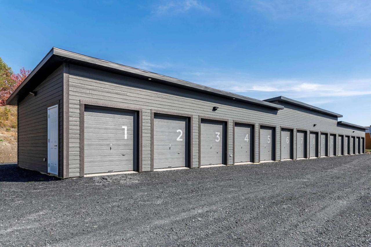 Quality Hotel & Conference Centre Edmundston Exterior photo